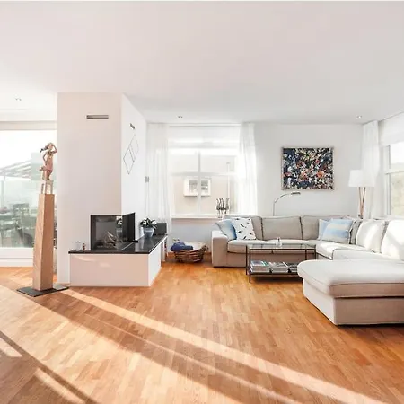 Light-flooded Дом отдыха *