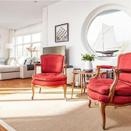 Ferienhaus Light-flooded *