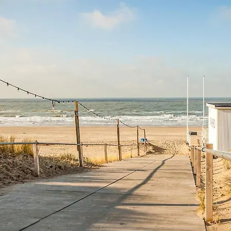 Light-flooded Bergen aan Zee