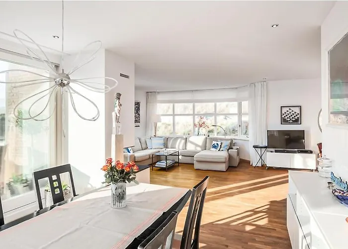 Light-flooded * Bergen aan Zee