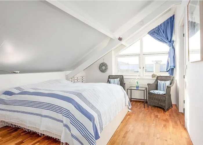 Light-flooded Bergen aan Zee